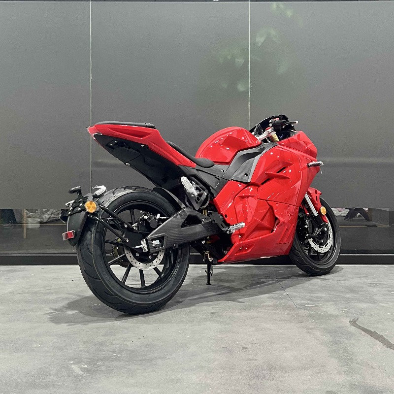 STLF VOLTPOWER SONIC Moto Elet - 72V 5000W Electric Motorcycle recensione e prezzo
